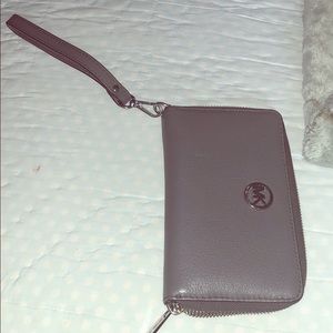 Micheal Kors Wristlet